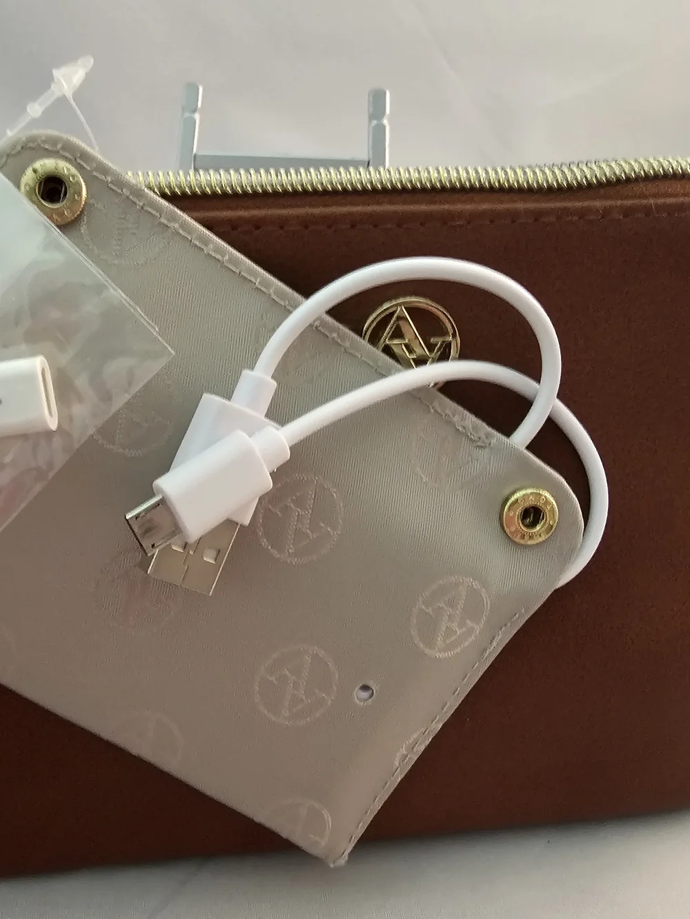 Adrienne Vittadini Wristlet Clutch With Phone Charger